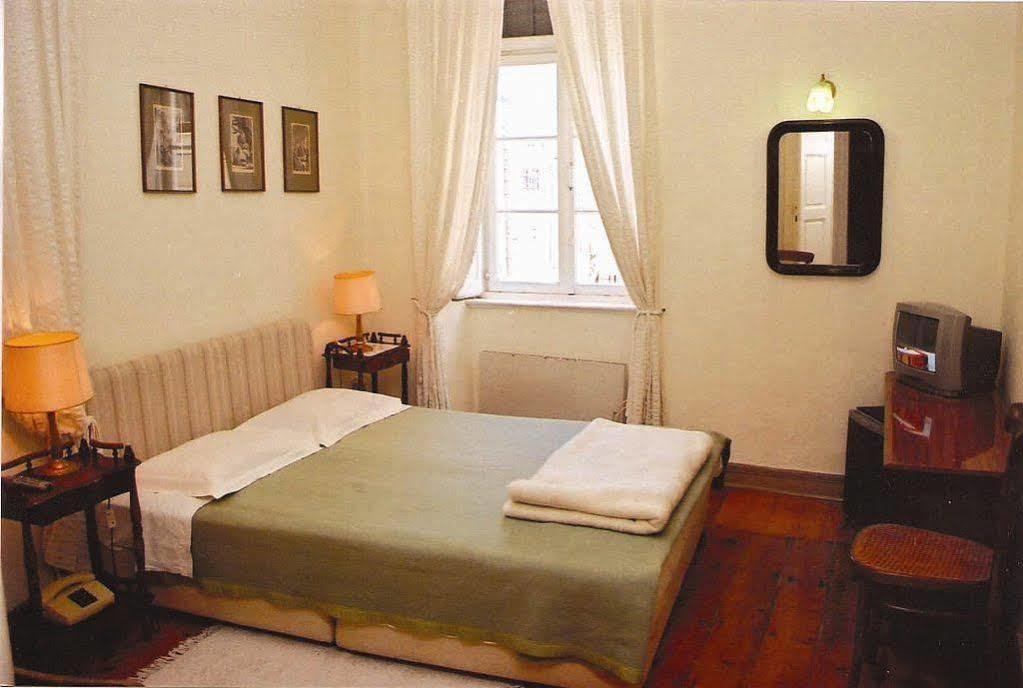 Hotel Omiros Ermoupoli Exteriör bild
